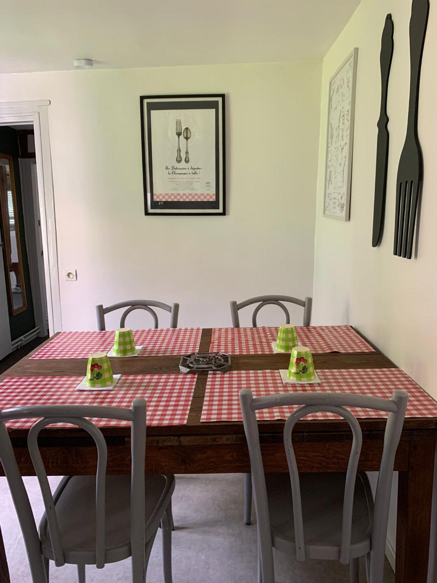 Duplex La Maisonnette 2 Chambres - Parking Gratuit Troyes Exterior photo
